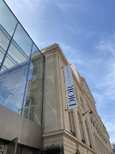 galerie dior 11 rue francois 1er|la galerie Dior boutique.